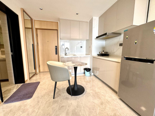 Condo pinnacle 1bedroom for rent