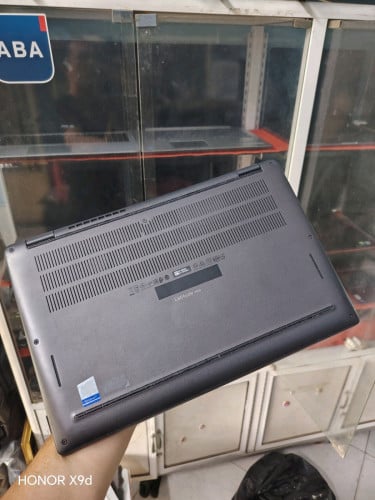 Dell latitude 7400 i7(10Th) Ram 16GB M2 256GB Srecn 14" FHD Key board Leingh