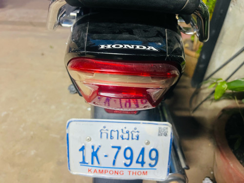 Dream 018 ស្អាត ម៉ាសុីនអេម