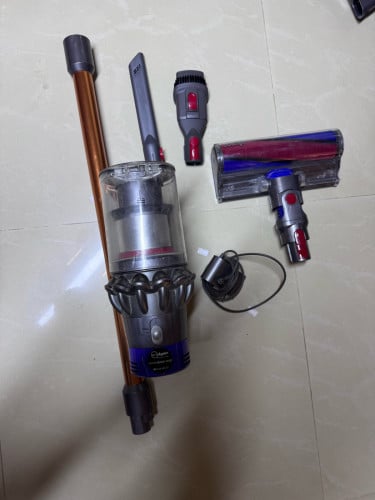 Dyson V10 vacuum cleaner full set