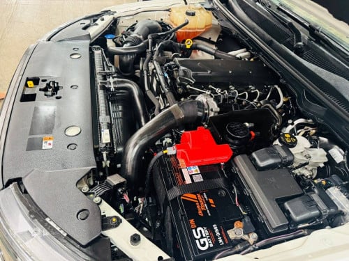 Ford Ranger 2022 XLT ចូលតាមក្រុមហ៊ុន fordថ្នាំសុីន100% ឆ្វេងសុីន3200cc  4*4