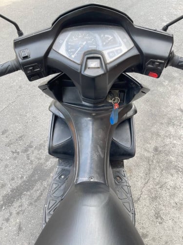 Honda Airblade (110cc, year2010, 450$) have all documents