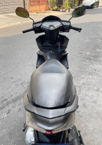 Honda Airblade (110cc, year2010, 450$) have all documents