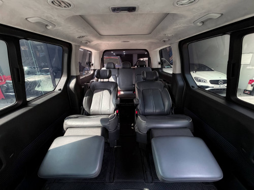 HYUNDAI STARIA 7កៅអី Full OPTION