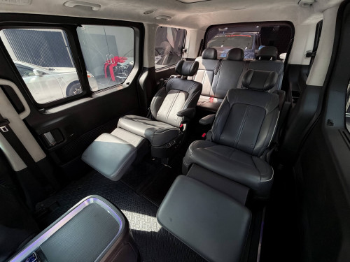 HYUNDAI STARIA 7កៅអី Full OPTION