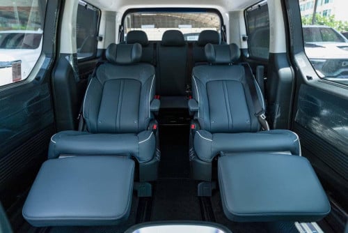 Hyundai Staria  VIP