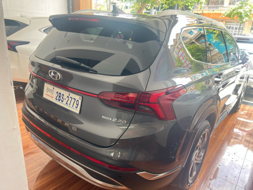 Hyundia Santafe full option year 2022