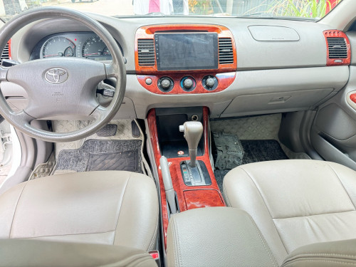 I want to sell TOYOTA CAMRY 2002 Le ABS កៅអីចុច