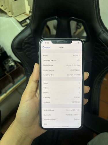 iPhone 11 Promax 256G សានុំសុីន បែកខ្នងតិច នៅដំណេីរការធម្មតាទាំងអស់ ថ្មនៅ 70%