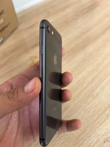 iPhone 8
