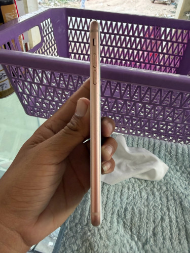 IPhone 8 Plus 256GB អត់ជាប់អីទាំងអស់