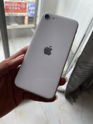 iPhone SE 2020 សុំណុំហ្សុីន​ រាងមានស្នាមលេីកញ្ចក់មុខបន្តិច​ មិនជាប់iCloud