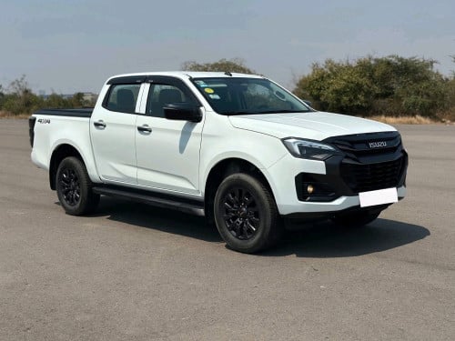 IZUSU D-MAX DELUXE 2026