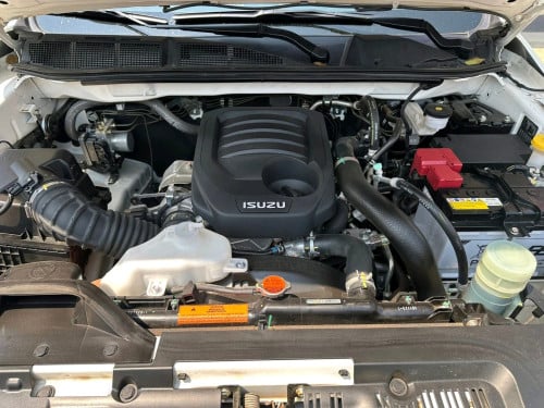 IZUSU D-MAX DELUXE 2026