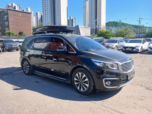 Kia Carnival 11កៅអី ម៉ាស៊ូត 2015
