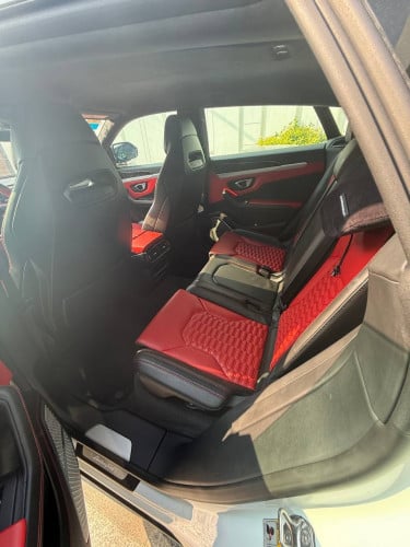 LAMBORGHINI URUS 2019