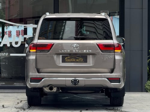 Land Cruiser VX 70th Anniversary 2022 ថ្មីខ្លាំង