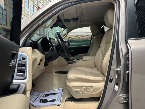 Land Cruiser VX 70th Anniversary 2022 ថ្មីខ្លាំង