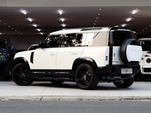 Land Rover Defender D240