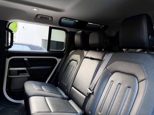 Land Rover Defender D240