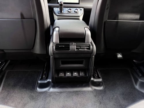 Land Rover Defender D240