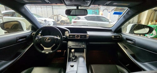 Lexus  IS200T 016 F Sport 28500