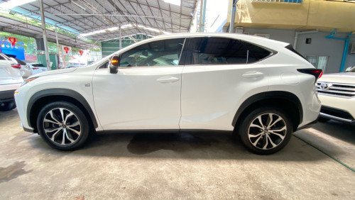 LEXUS NX 200T F-SPORT 017