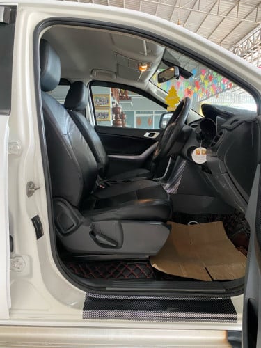 MAZDA BT-50 2012