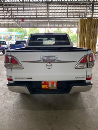 MAZDA BT-50 2012