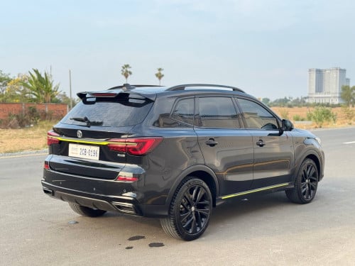MG RX5 ឆ្នាំ 2025 ថ្នាំហ្សុីន១ជុំ បិទស្គុត១ជុំ 17,500km ហ្សុីន