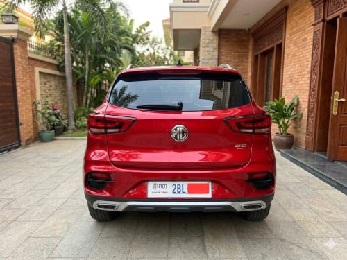 MG ZS ឡានជិះផ្ទាល់ខ្លួន(នៅថ្មីណាស់គ្រប់ទុកក្នុងផ្ទះមិនសូវបានប្រើ)