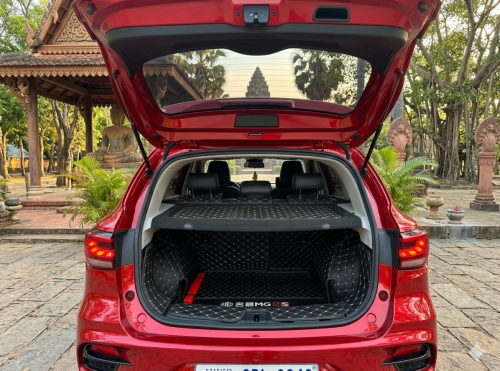 MG ZS ឡានជិះផ្ទាល់ខ្លួន(នៅថ្មីណាស់គ្រប់ទុកក្នុងផ្ទះមិនសូវបានប្រើ)