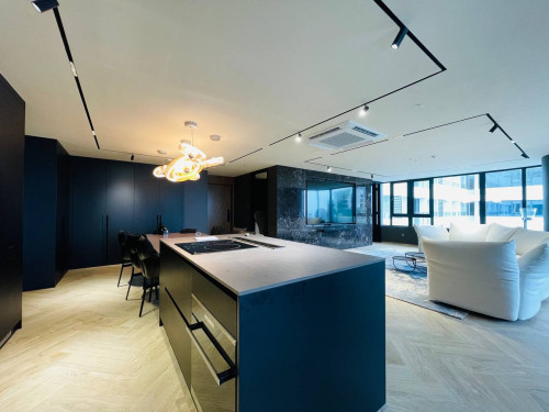 Modern Luxury Apartment for Rent in BKK1