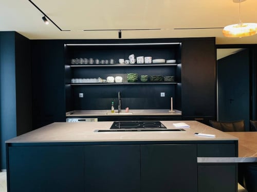 Modern Luxury Apartment for Rent in BKK1