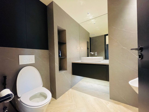 Modern Luxury Apartment for Rent in BKK1