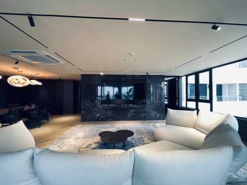 Modern Luxury Apartment for Rent in BKK1