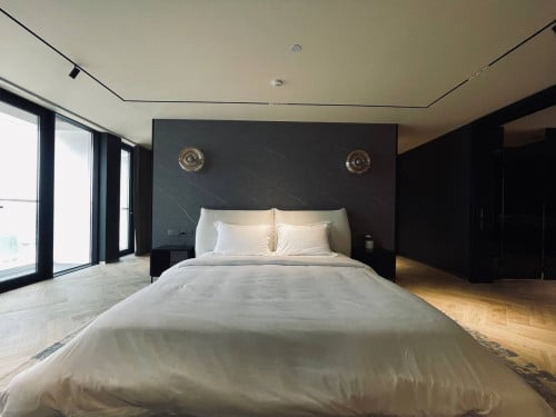 Modern Luxury Apartment for Rent in BKK1