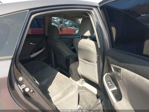 Prius 2013 options 2