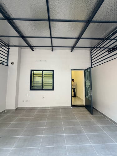 Shops house មហាវិថីឌីប៉ុក 5នាទីពីផ្សារ Aeon2 មានផ្សារ មានខុនដូជុំវិញ មនុស្សច្រើន