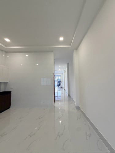 Shops house មហាវិថីឌីប៉ុក 5នាទីពីផ្សារ Aeon2 មានផ្សារ មានខុនដូជុំវិញ មនុស្សច្រើន