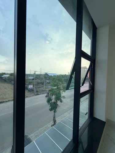 Shops house មហាវិថីឌីប៉ុក 5នាទីពីផ្សារ Aeon2 មានផ្សារ មានខុនដូជុំវិញ មនុស្សច្រើន