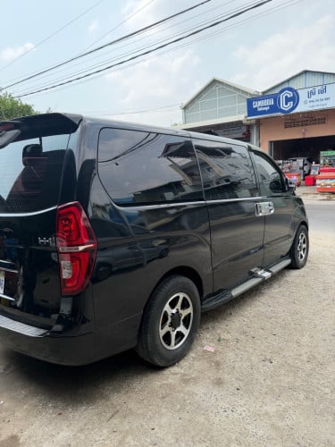 Starex 2008 ឡេីង019