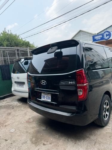 Starex 2008 ឡេីង019