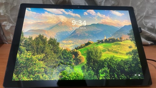Surface pro 6 no touch only tablet + charger