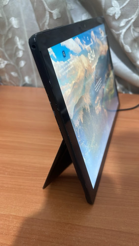 Surface pro 6 no touch only tablet + charger