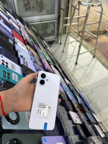 Tecno Sparkgo2 ស្អាតសំនុំស្រុីន