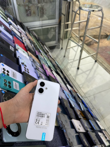 Tecno Sparkgo2 ស្អាតសំនុំស្រុីន