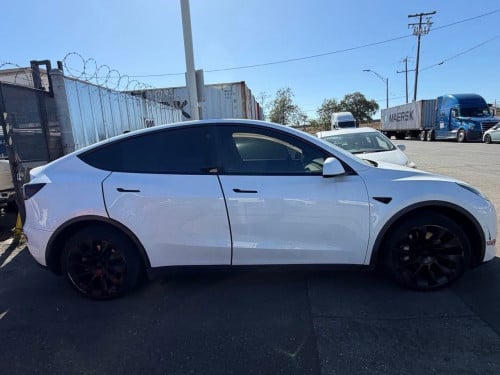 Tesla Model Y 2021 Dual Motor