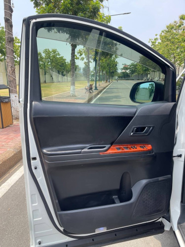Toyota Alphard 2010 កៅអី VIP ម្ចាស់ដើមទី១