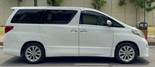 Toyota Alphard 2010 កៅអី VIP ម្ចាស់ដើមទី១